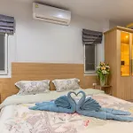 Sunflower Pool Villa Central Pattya