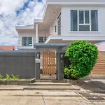 Sunflower Pool Villa Central Pattya